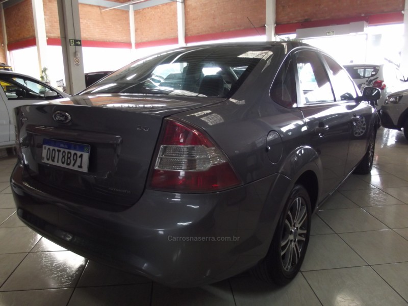 FOCUS 2.0 GLX SEDAN 16V FLEX 4P AUTOMÁTICO - 2013 - FARROUPILHA