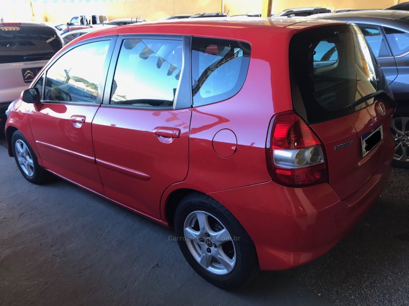 FIT 1.4 LX 8V GASOLINA 4P MANUAL - 2007 - CAXIAS DO SUL