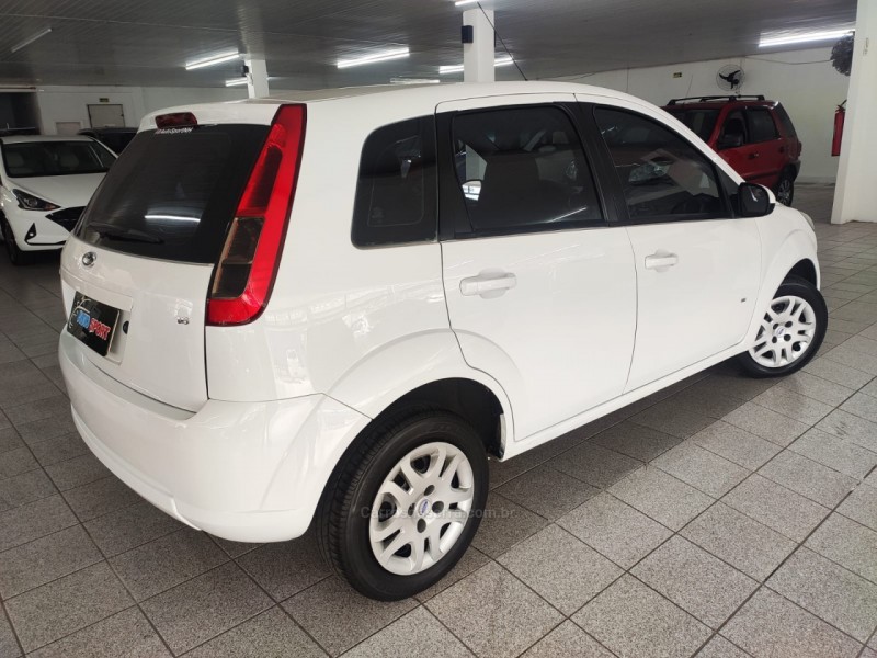 FIESTA 1.6 MPI CLASS 8V GASOLINA 4P MANUAL - 2014 - NOVO HAMBURGO