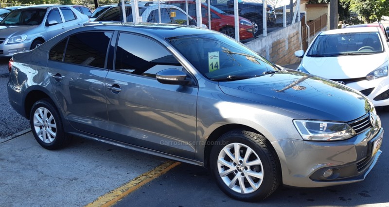 JETTA 2.0 COMFORTLINE FLEX 4P TIPTRONIC