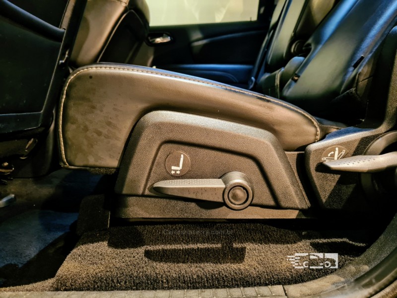 JOURNEY 3.6 RT V6 GASOLINA 4P AUTOMÁTICO - 2015 - BENTO GONçALVES