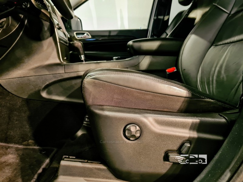 GRAND CHEROKEE 3.6 LAREDO 4X4 V6 24V GASOLINA 4P AUTOMÁTICO - 2011 - BENTO GONçALVES