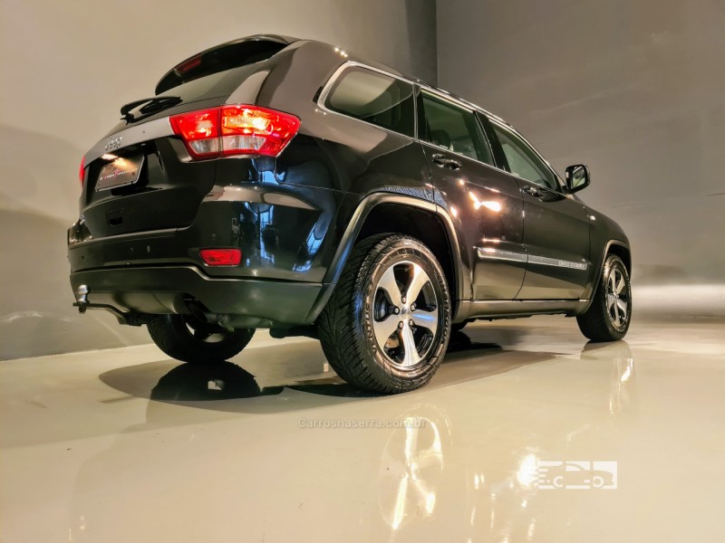 GRAND CHEROKEE 3.6 LAREDO 4X4 V6 24V GASOLINA 4P AUTOMÁTICO - 2011 - BENTO GONçALVES