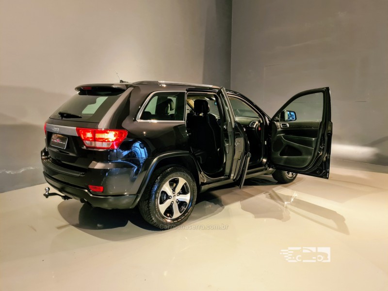 GRAND CHEROKEE 3.6 LAREDO 4X4 V6 24V GASOLINA 4P AUTOMÁTICO - 2011 - BENTO GONçALVES
