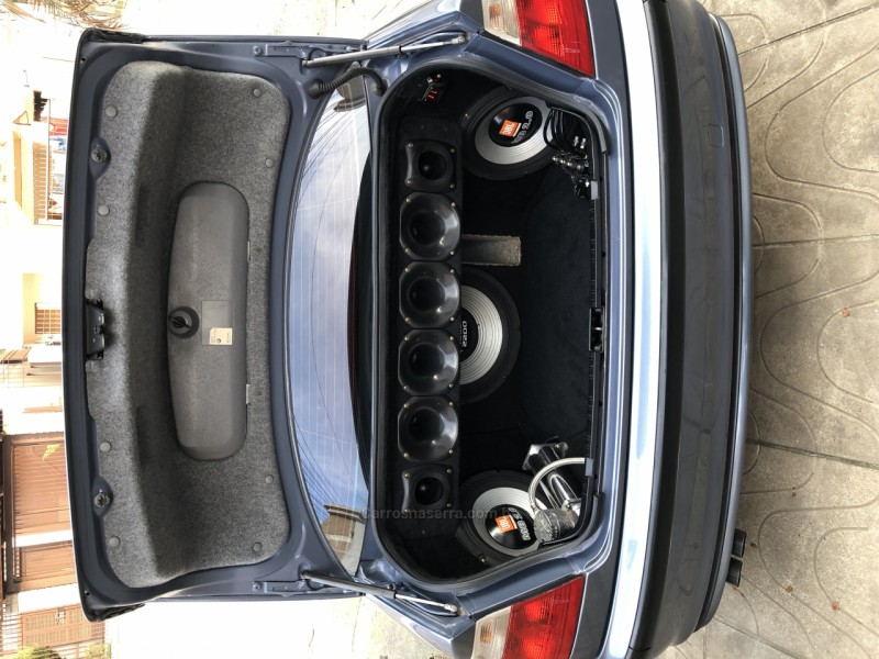 323I 2.5 TOP COMFORT SEDAN 24V GASOLINA 4P AUTOMÁTICO - 2001 - BENTO GONçALVES