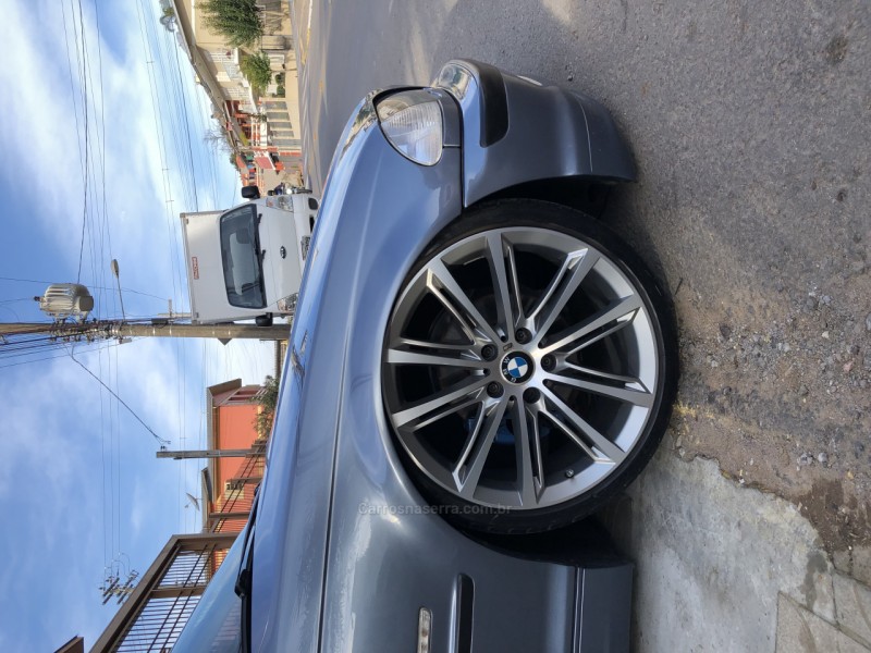 323I 2.5 TOP COMFORT SEDAN 24V GASOLINA 4P AUTOMÁTICO - 2001 - BENTO GONçALVES
