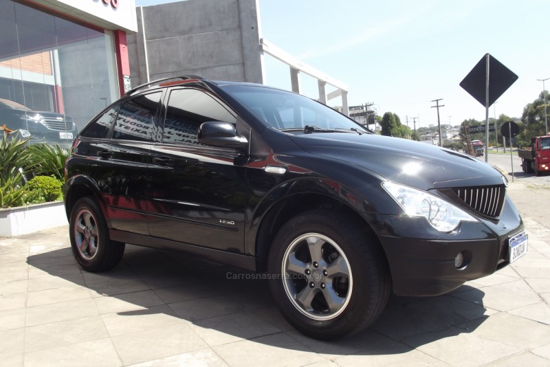 ACTYON 2.3 GLX 4X2 16V 150CV GASOLINA 4P AUTOMÁTICO - 2011 - FARROUPILHA