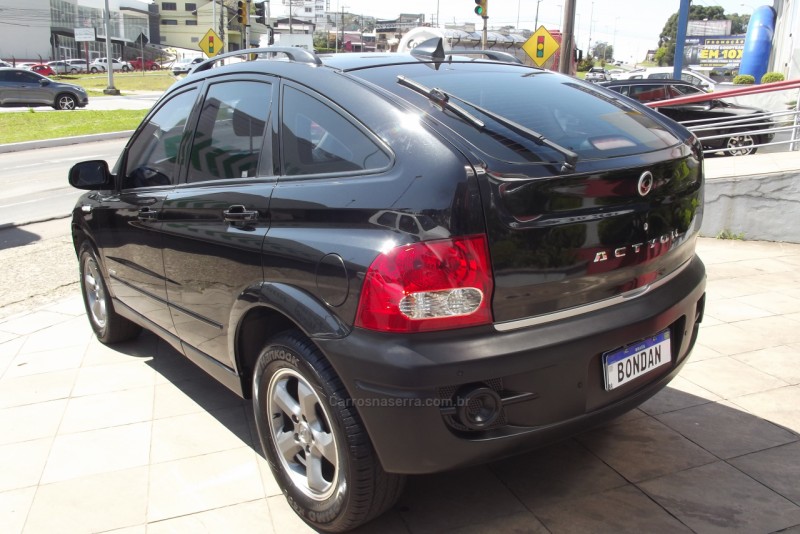 ACTYON 2.3 GLX 4X2 16V 150CV GASOLINA 4P AUTOMÁTICO - 2011 - FARROUPILHA