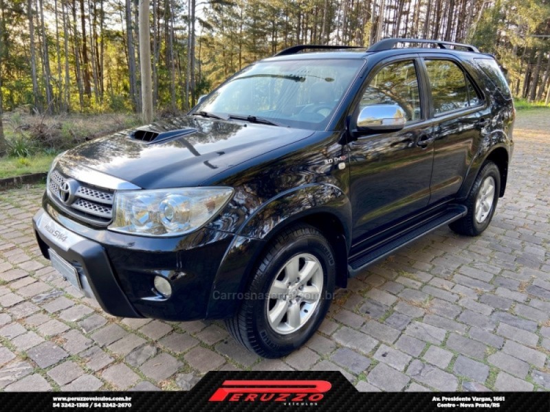 hilux sw4 3.0 srv 4x4 7 lugares 16v turbo intercooler diesel 4p automatico 2011 nova prata