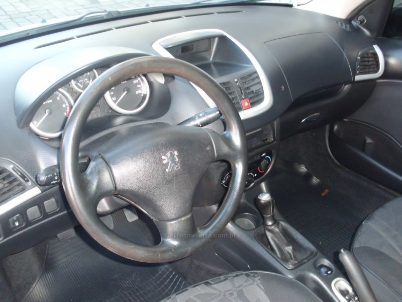 HOGGAR 1.4 XR FLEX 2P MANUAL - 2011 - FLORES DA CUNHA