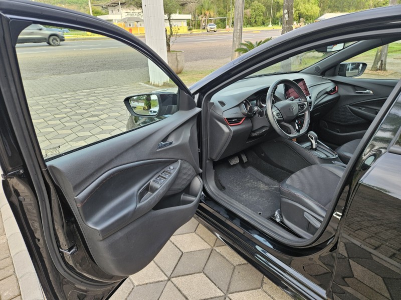 ONIX 1.0 HATCH RS 12V TURBO 4P AUTOMÁTICO - 2022 - BOM PRINCíPIO