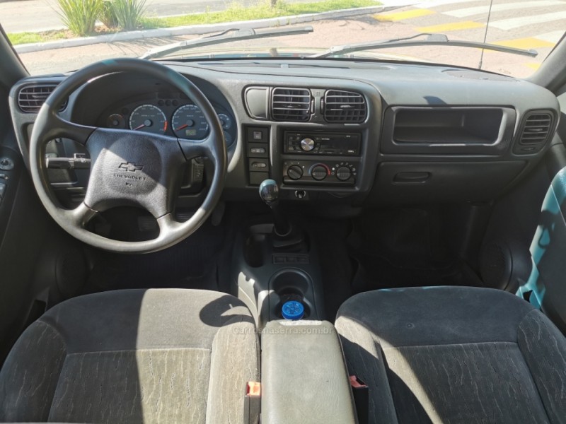 BLAZER 2.4 MPFI ADVANTAGE 4X2 GASOLINA 4P MANUAL - 2005 - SãO SEBASTIãO DO CAí