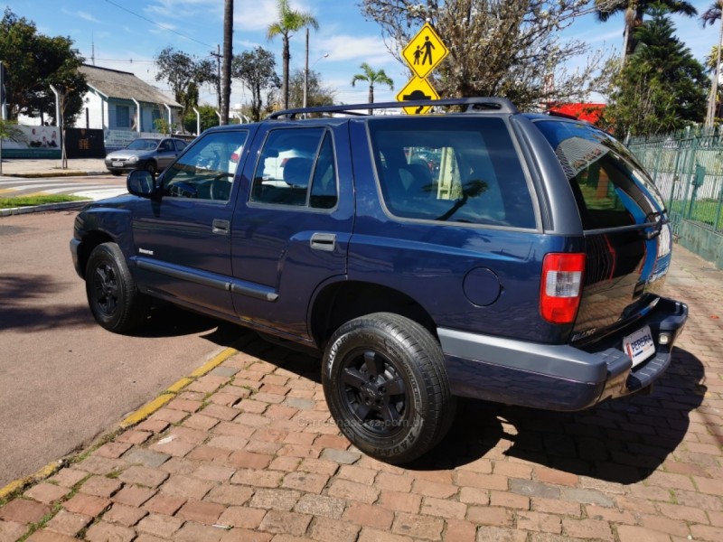 BLAZER 2.4 MPFI ADVANTAGE 4X2 GASOLINA 4P MANUAL - 2005 - SãO SEBASTIãO DO CAí