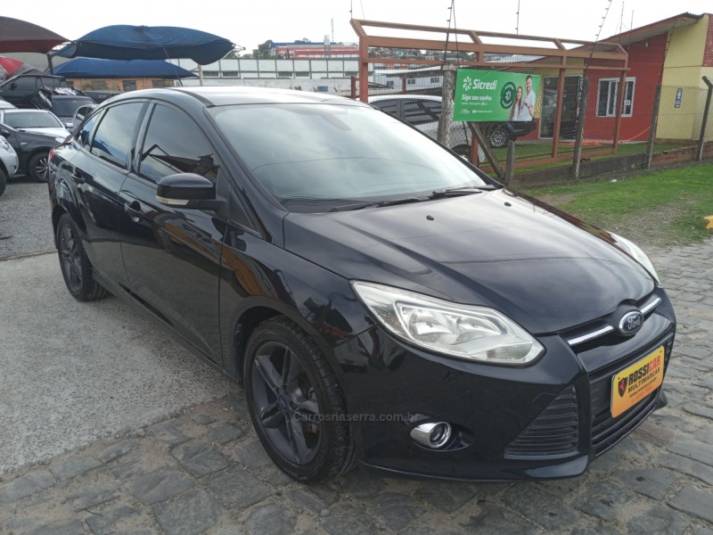 FOCUS 2.0 SE SEDAN 16V FLEX 4P AUTOMÁTICO - 2014 - FARROUPILHA
