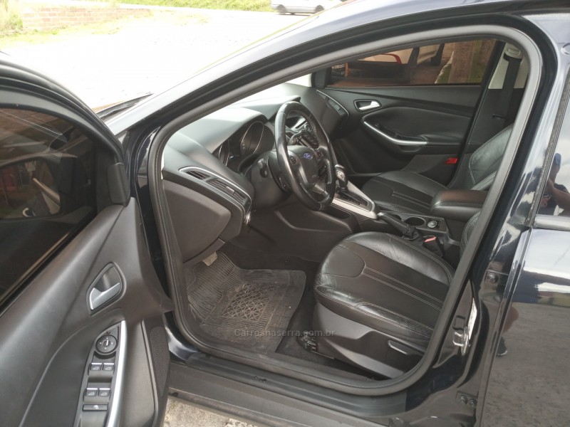 FOCUS 2.0 SE SEDAN 16V FLEX 4P AUTOMÁTICO - 2014 - FARROUPILHA