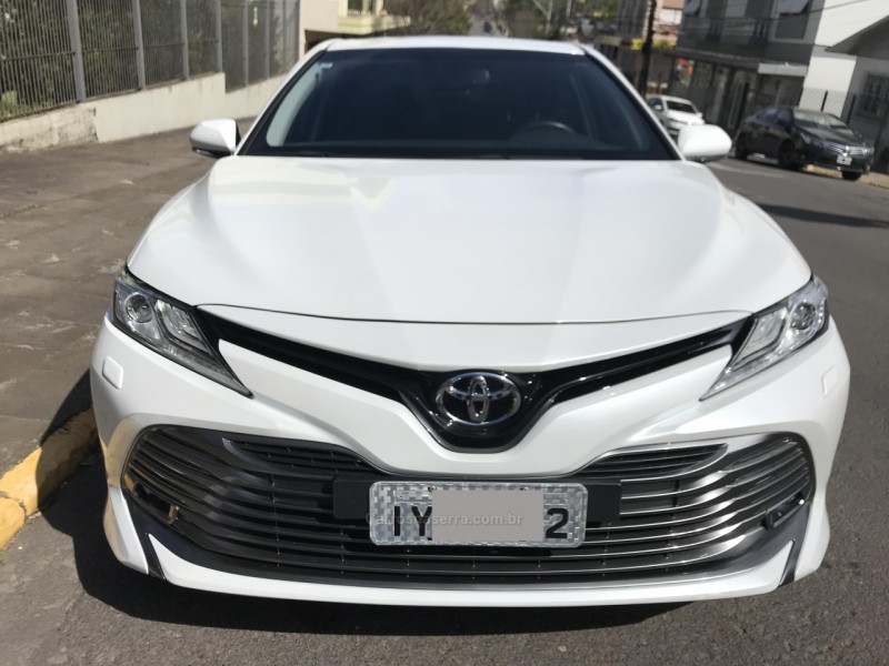 CAMRY 3.5 XLE V6 24V GASOLINA 4P AUTOMÁTICO - 2018 - FARROUPILHA