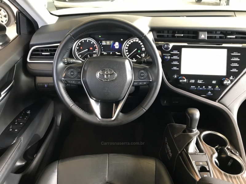 CAMRY 3.5 XLE V6 24V GASOLINA 4P AUTOMÁTICO - 2018 - FARROUPILHA