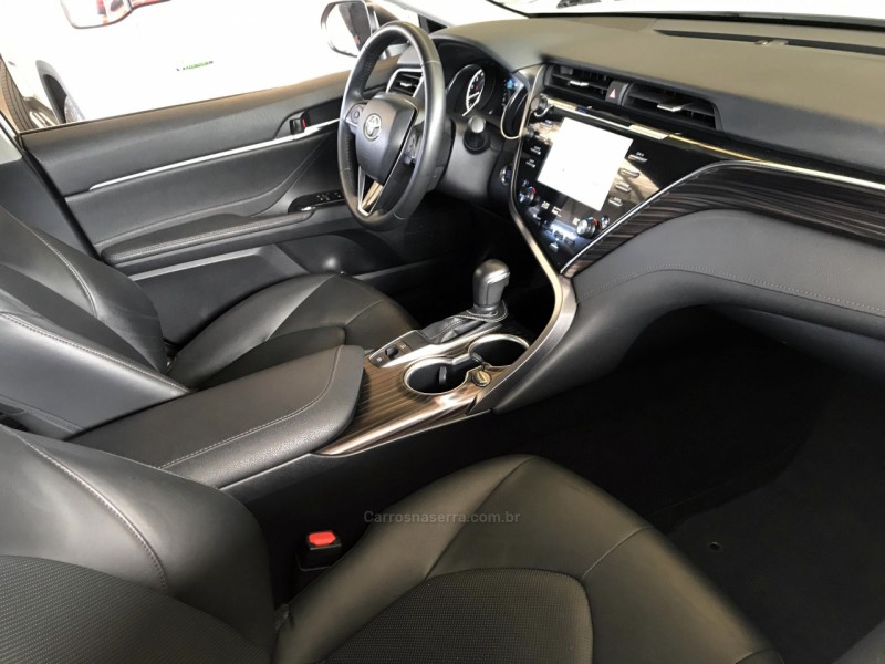 CAMRY 3.5 XLE V6 24V GASOLINA 4P AUTOMÁTICO - 2018 - FARROUPILHA