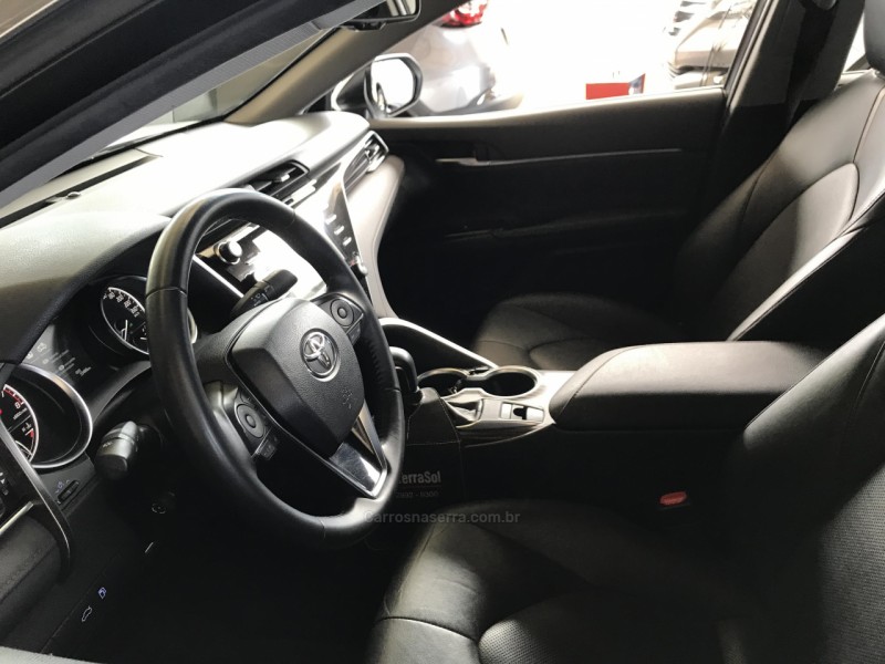 CAMRY 3.5 XLE V6 24V GASOLINA 4P AUTOMÁTICO - 2018 - FARROUPILHA