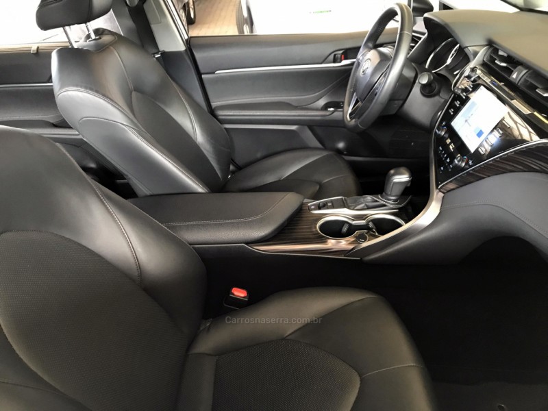 CAMRY 3.5 XLE V6 24V GASOLINA 4P AUTOMÁTICO - 2018 - FARROUPILHA
