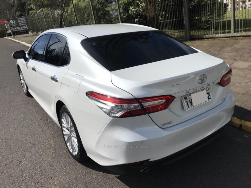 CAMRY 3.5 XLE V6 24V GASOLINA 4P AUTOMÁTICO - 2018 - FARROUPILHA