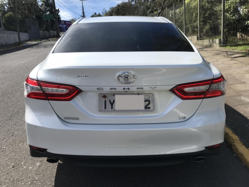 CAMRY 3.5 XLE V6 24V GASOLINA 4P AUTOMÁTICO - 2018 - FARROUPILHA