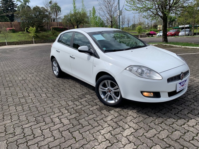 bravo 1.8 absolute 16v flex 4p automatizado 2014 caxias do sul