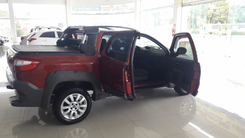 STRADA 1.8 MPI ADVENTURE CD 16V FLEX 3P MANUAL - 2015 - NOVA PETRóPOLIS