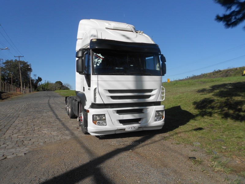 stralis hd 570 s42t 3 eixos 2010 garibaldi