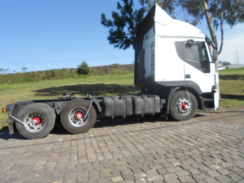 STRALIS HD 570-S42T 3 EIXOS - 2010 - GARIBALDI