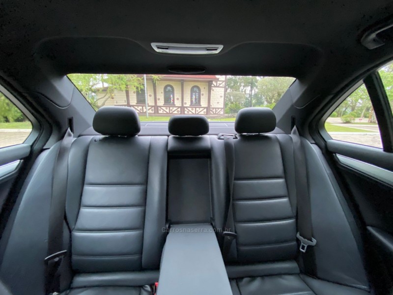 C 63 AMG 6.3 SEDAN V8 GASOLINA 4P AUTOMATICO - 2009 - TAQUARA