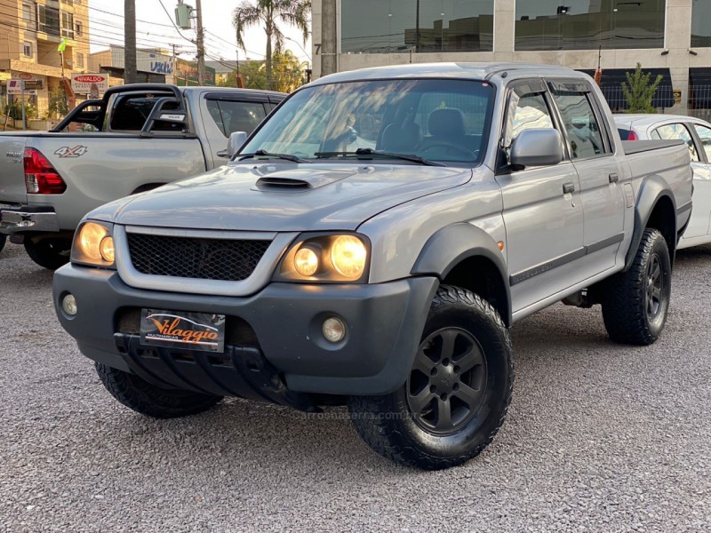 l200 outdoor 2.5 gls 4x4 cd 8v turbo intercooler diesel 4p manual 2010 caxias do sul