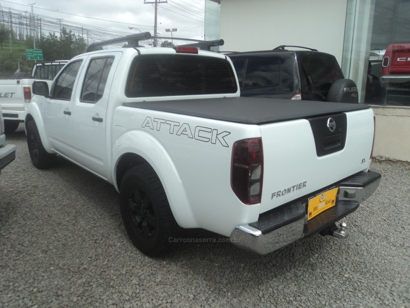 FRONTIER 2.5 SV ATTACK 4X2 CD TURBO ELETRONIC DIESEL 4P MANUAL - 2014 - FARROUPILHA