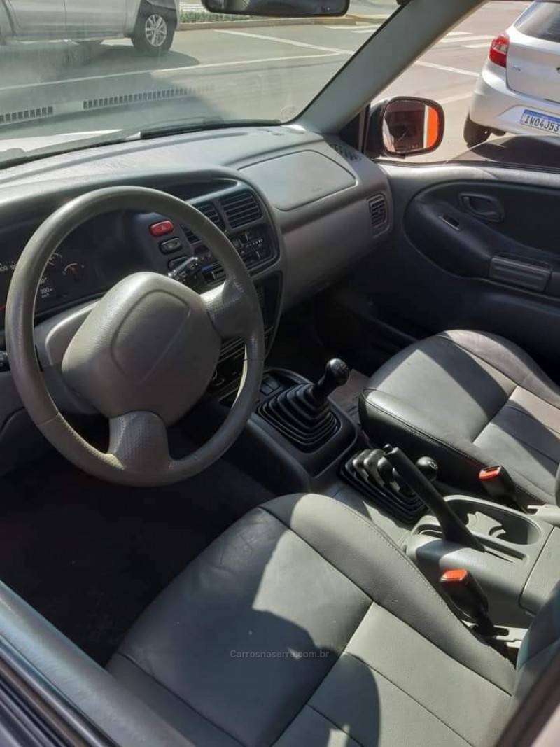 TRACKER 2.0 4X4 16V GASOLINA 4P MANUAL - 2007 - GARIBALDI