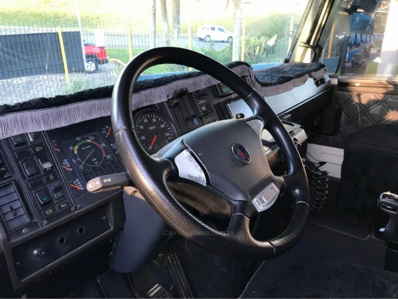 T-112 HW 360 4X2 - 1988 - FARROUPILHA