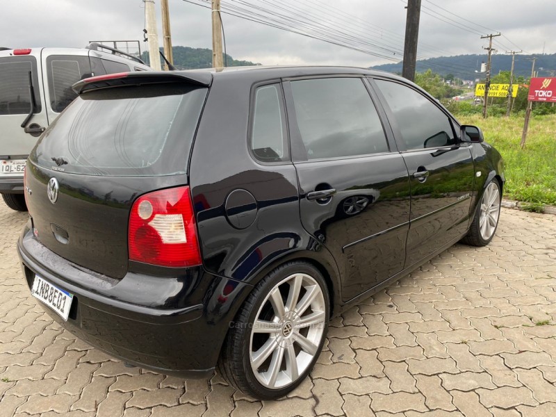 POLO 1.6 MI 8V GASOLINA 4P MANUAL - 2006 - PAROBé