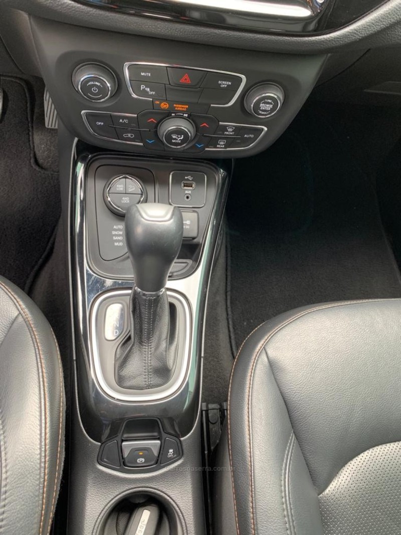 COMPASS 2.0 16V DIESEL LIMITED 4X4 AUTOMÁTICO - 2018 - CAXIAS DO SUL