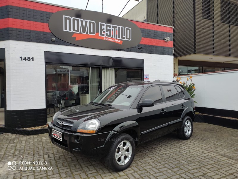 tucson 2.0 mpfi gls 16v 143cv 2wd flex 4p automatico 2015 caxias do sul