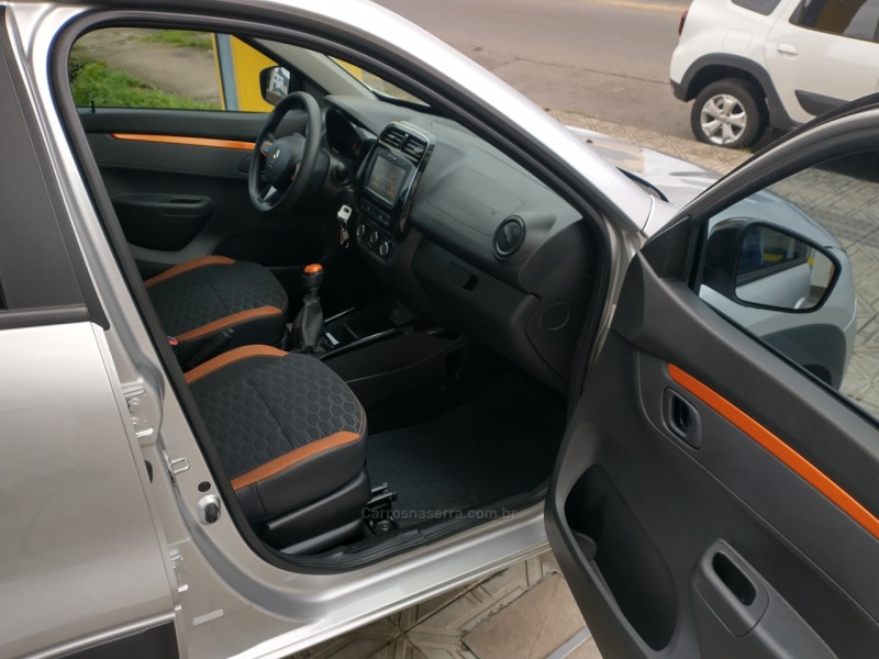 KWID 1.0 12V OUTSIDER FLEX 4P MANUAL - 2022 - CAXIAS DO SUL