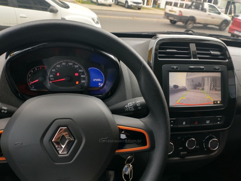 KWID 1.0 12V OUTSIDER FLEX 4P MANUAL - 2022 - CAXIAS DO SUL