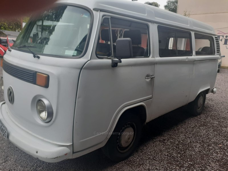kombi 1.6 mi std lotacao 8v gasolina 3p manual 2001 caxias do sul