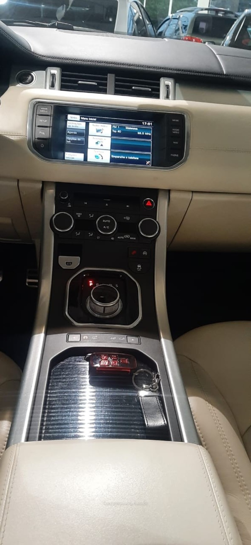 RANGE ROVER EVOQUE 2.2 SDA PRESTIGE TECH 4X4 16V DIESEL 4P AUTOMÁTICO - 2015 - CAXIAS DO SUL