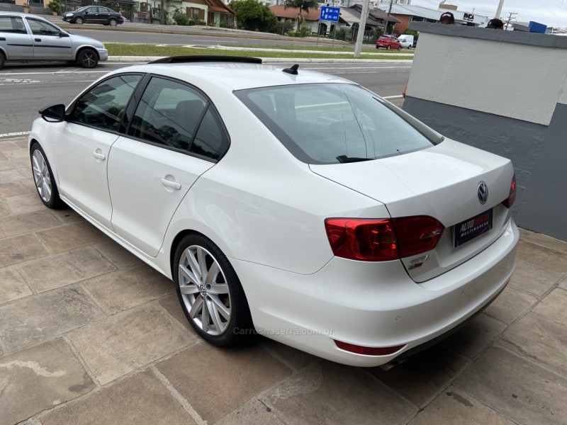 JETTA 2.0 COMFORTLINE FLEX 4P TIPTRONIC - 2014 - CAXIAS DO SUL