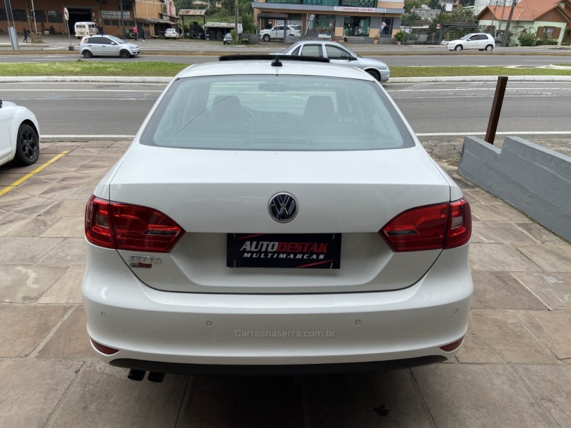 JETTA 2.0 COMFORTLINE FLEX 4P TIPTRONIC - 2014 - CAXIAS DO SUL