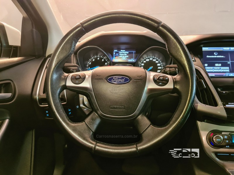 FOCUS 2.0 TITANIUM PLUS 16V FLEX 4P AUTOMÁTICO - 2014 - BENTO GONçALVES