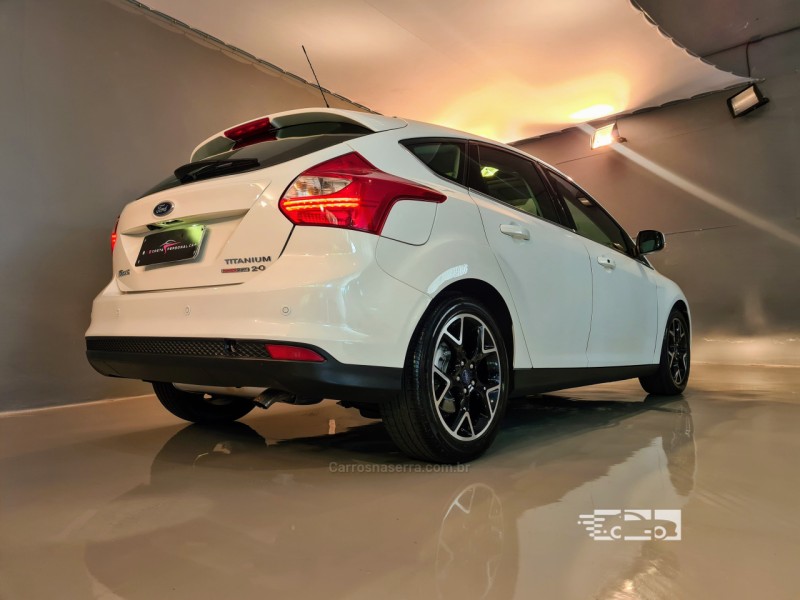 FOCUS 2.0 TITANIUM PLUS 16V FLEX 4P AUTOMÁTICO - 2014 - BENTO GONçALVES