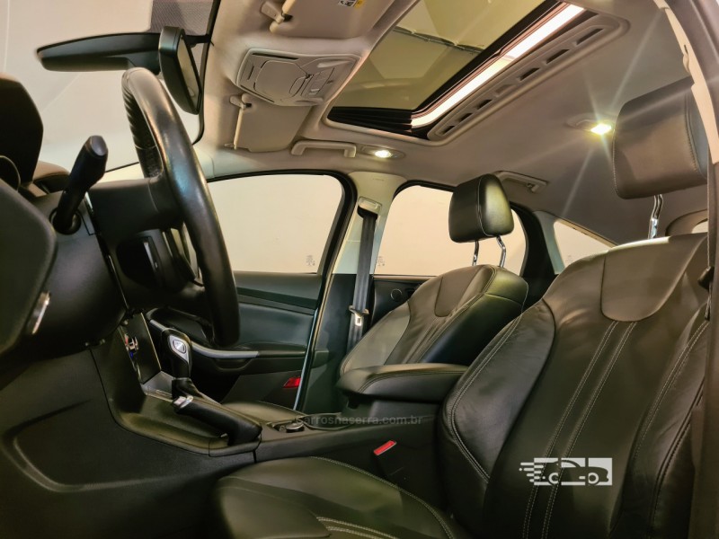 FOCUS 2.0 TITANIUM PLUS 16V FLEX 4P AUTOMÁTICO - 2014 - BENTO GONçALVES