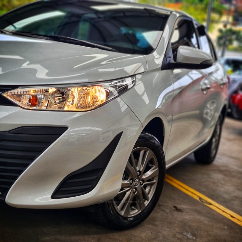 YARIS 1.5 XL SEDAN 16V FLEX 4P AUTOMÁTICO - 2022 - CAXIAS DO SUL