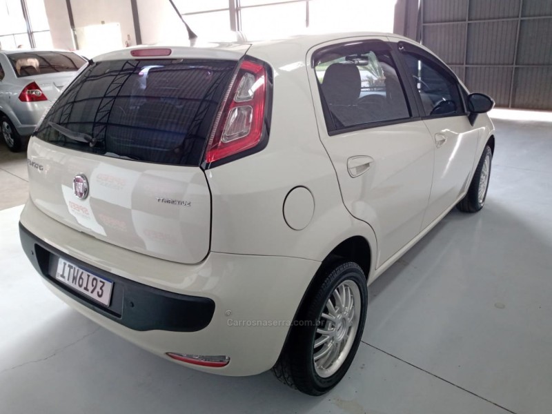 PUNTO 1.4 ATTRACTIVE 8V FLEX 4P MANUAL - 2013 - SãO SEBASTIãO DO CAí