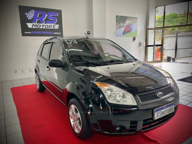 fiesta 1.0 rocam hatch 8v flex 4p manual 2009 caxias do sul